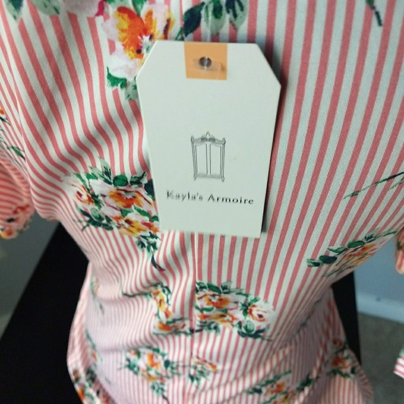 Kayla's Armoire printed blouse - Picture 5 of 7